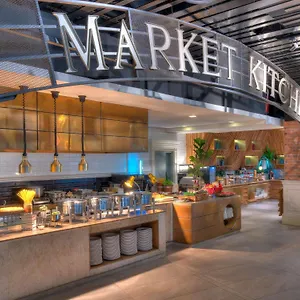 Movenpick & Convention Centre Klia 5*, Szepang Malajzia