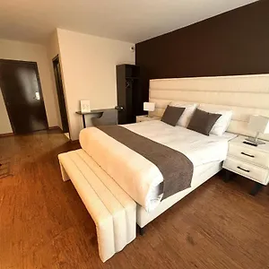 Escale 3*, Brüsszel Belgium